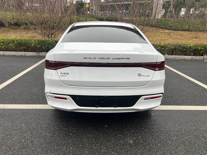 Фото 6 - BYD Qin Plus