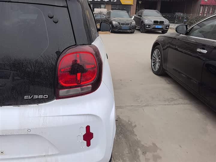 Фото 8 - Roewe Clever