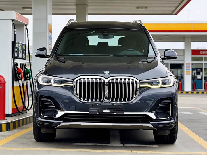 Фото 2 - BMW X7