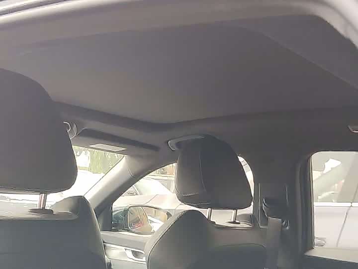 Фото 8 - Geely Preface