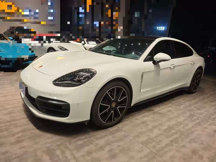 Фото 1 - Porsche Panamera