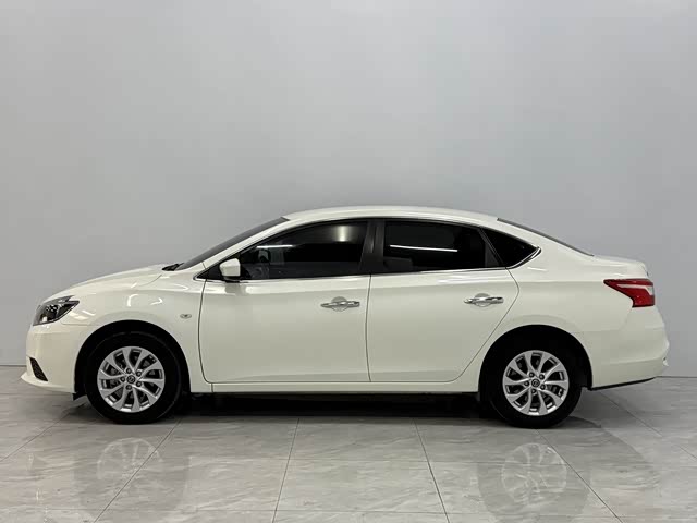 Фото 3 - Nissan Sylphy