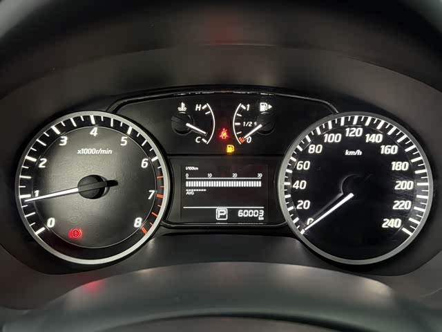 Фото 8 - Nissan Sylphy