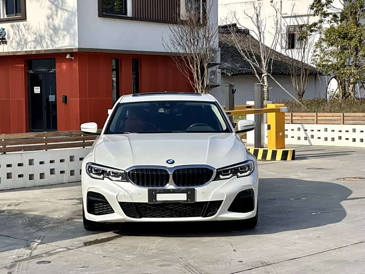Фото 2 - BMW 3 Series