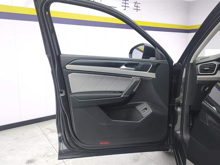 Volkswagen Tayron 2024 2024款 300TSI 两驱豪华Plus进阶版