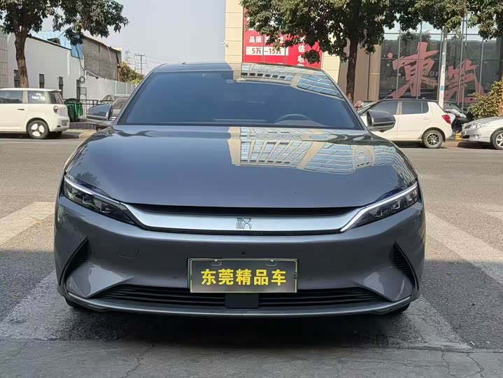 Фото 2 - BYD Han