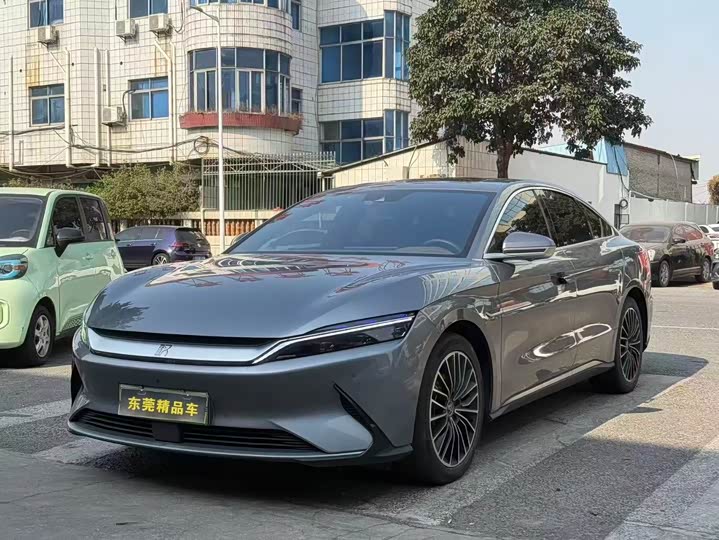 Фото 3 - BYD Han