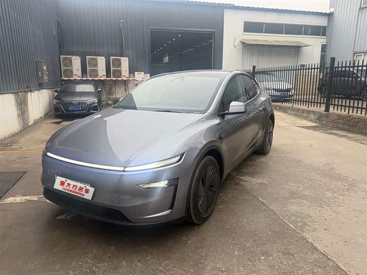 Фото 1 - Tesla Model Y