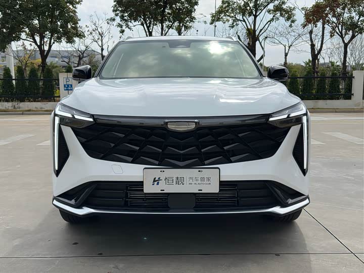 Фото 2 - Geely Atlas