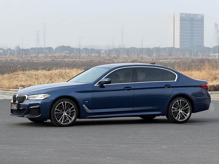 Фото 1 - BMW 5 Series