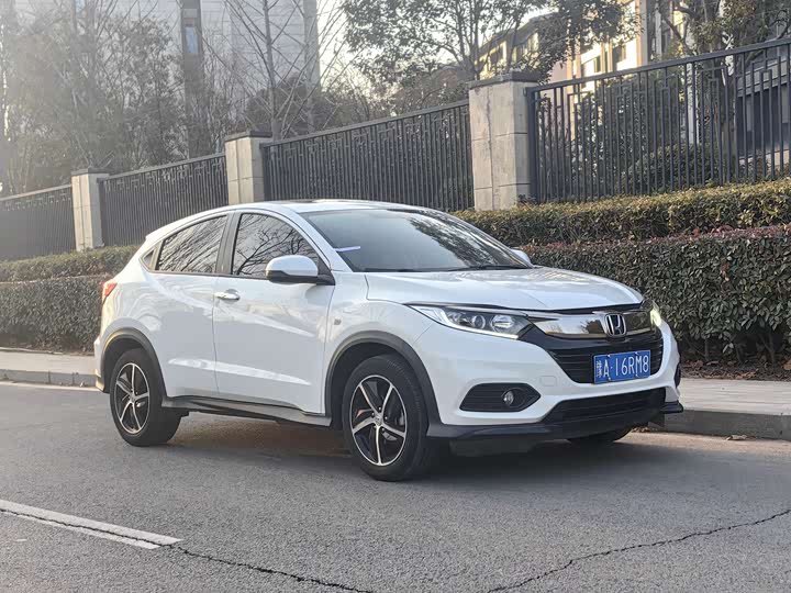 Фото 3 - Honda Vezel