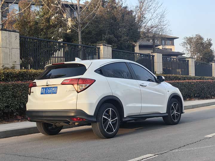 Фото 5 - Honda Vezel