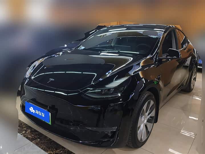Фото 1 - Tesla Model Y