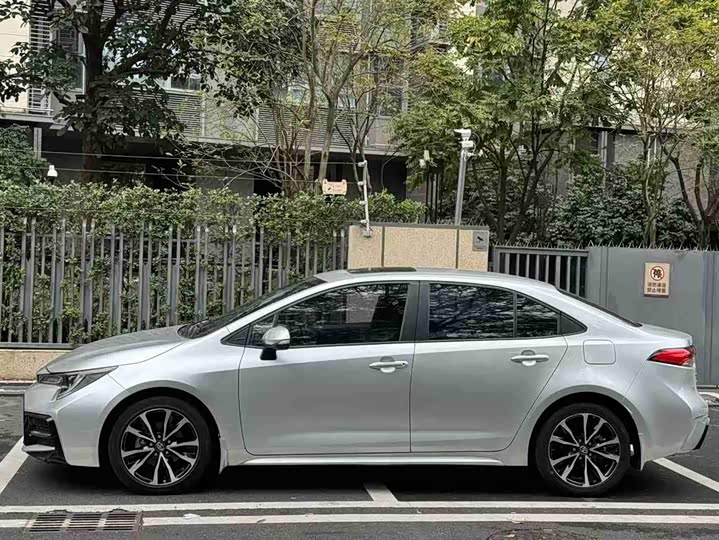 Фото 2 - Toyota Levin