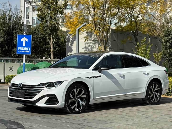 Фото 1 - Volkswagen CC