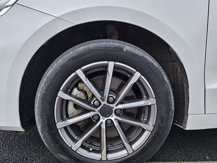 Фото 4 - Geely Emgrand GT