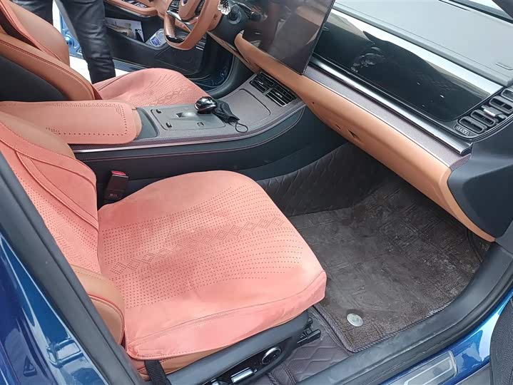 Фото 8 - BYD Han