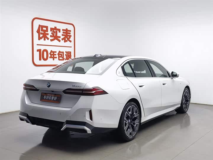 Фото 2 - BMW 5 Series