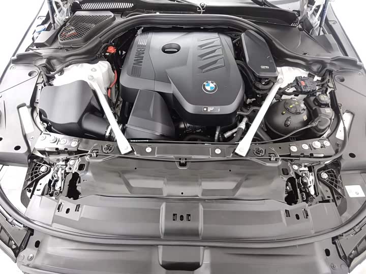 Фото 6 - BMW 5 Series