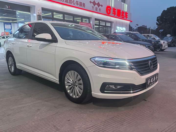 Фото 3 - Volkswagen Lavida