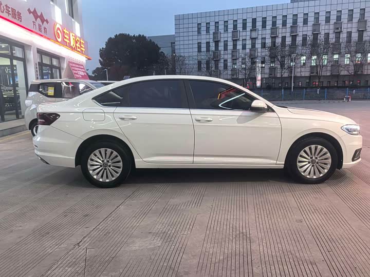 Фото 4 - Volkswagen Lavida