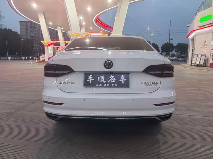 Фото 7 - Volkswagen Lavida