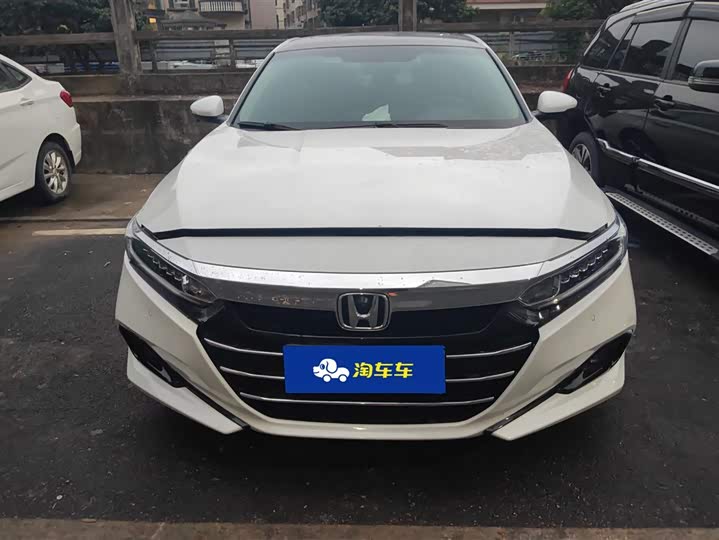 Фото 2 - Honda Accord