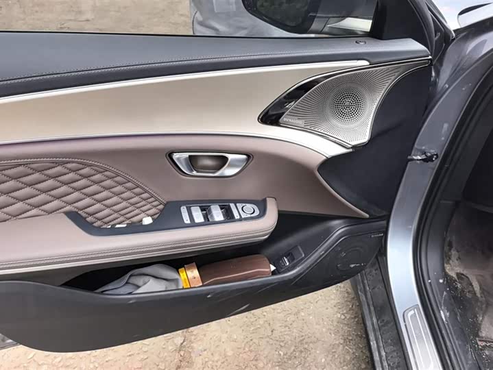 Фото 7 - BYD Han