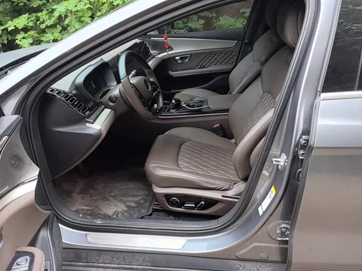 Фото 9 - BYD Han