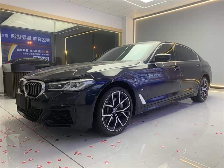 Фото 1 - BMW 5 Series