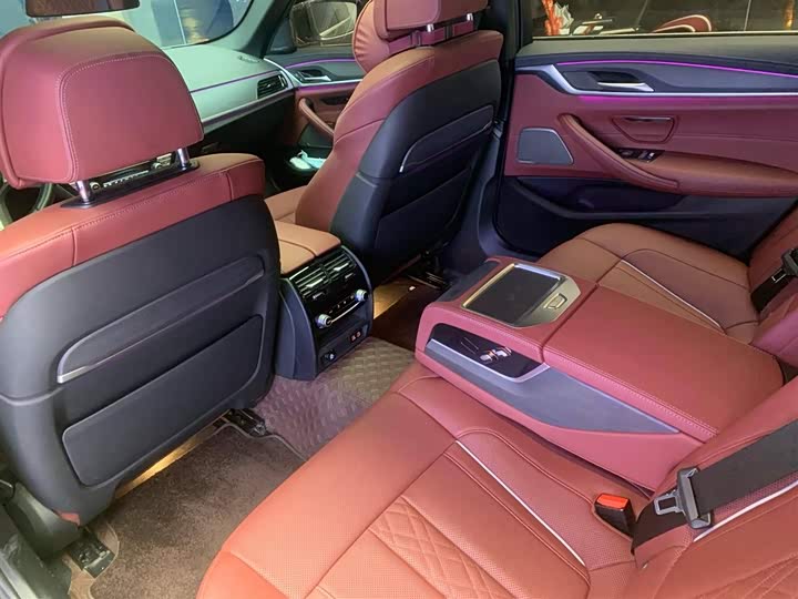 Фото 3 - BMW 5 Series