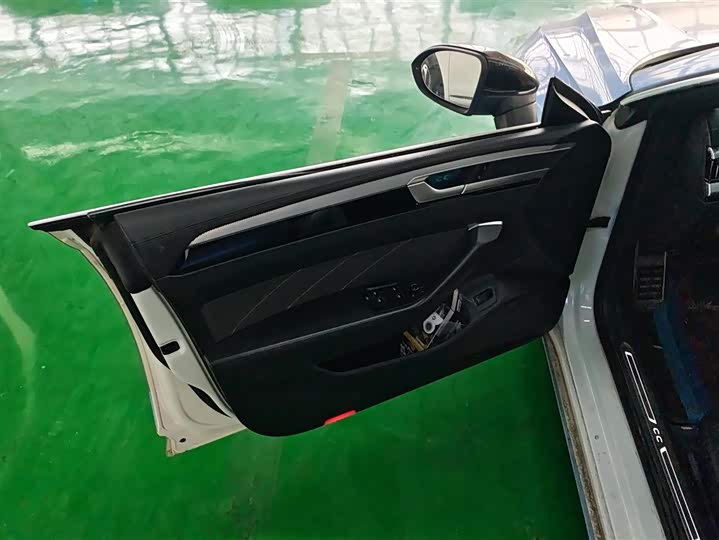 Фото 7 - Volkswagen CC