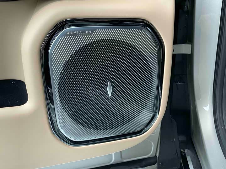 Фото 5 - BYD FangChengBao Leopard 8