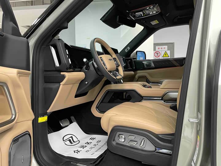 Фото 6 - BYD FangChengBao Leopard 8