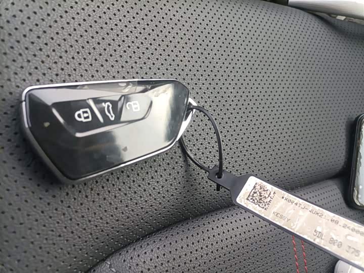 Фото 9 - Volkswagen Lamando L