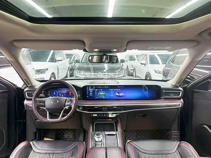 Фото 9 - Ford Explorer