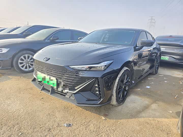 Фото 1 - Changan UNI-V