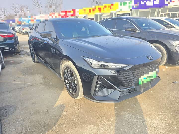 Фото 3 - Changan UNI-V