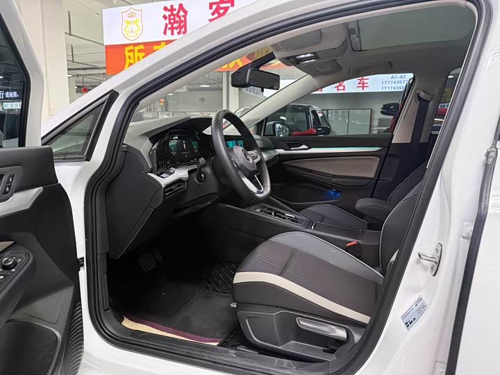 Фото 7 - Volkswagen Golf