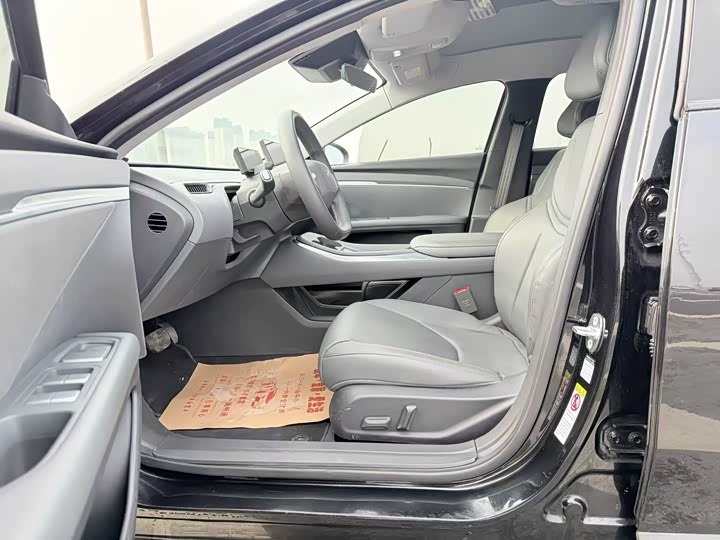 Фото 4 - XPeng Mona M03