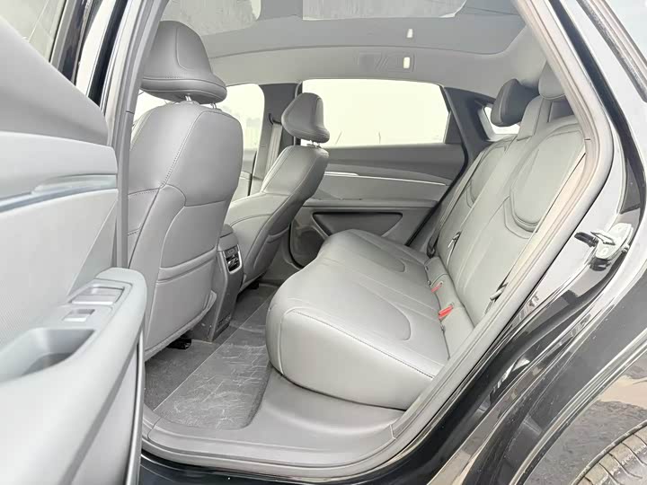 Фото 7 - XPeng Mona M03