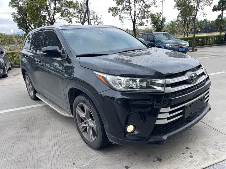 Фото 3 - Toyota Highlander