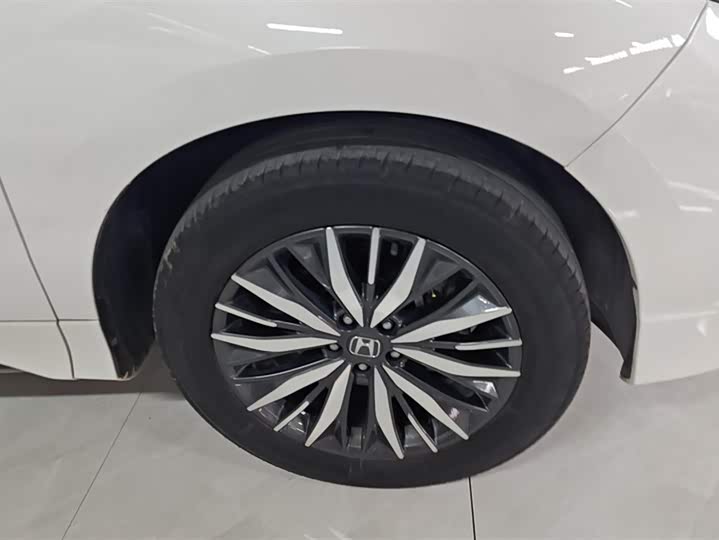 Фото 6 - Honda Avancier