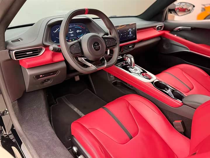 Фото 4 - Lotus Emira