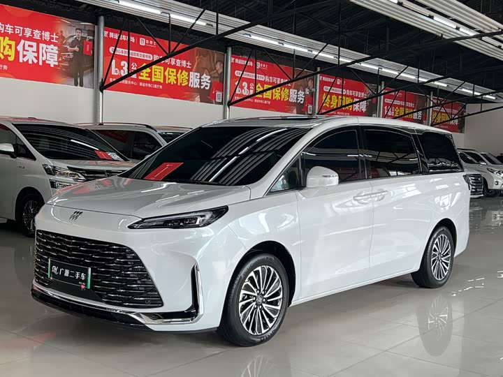 Фото 1 - Buick GL8 Hybrid