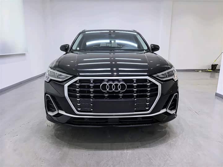Фото 2 - Audi Q3