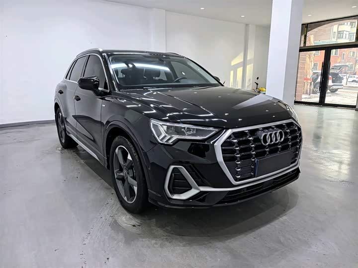 Фото 3 - Audi Q3