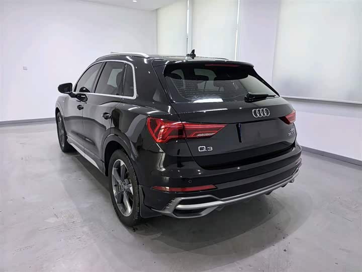 Фото 5 - Audi Q3
