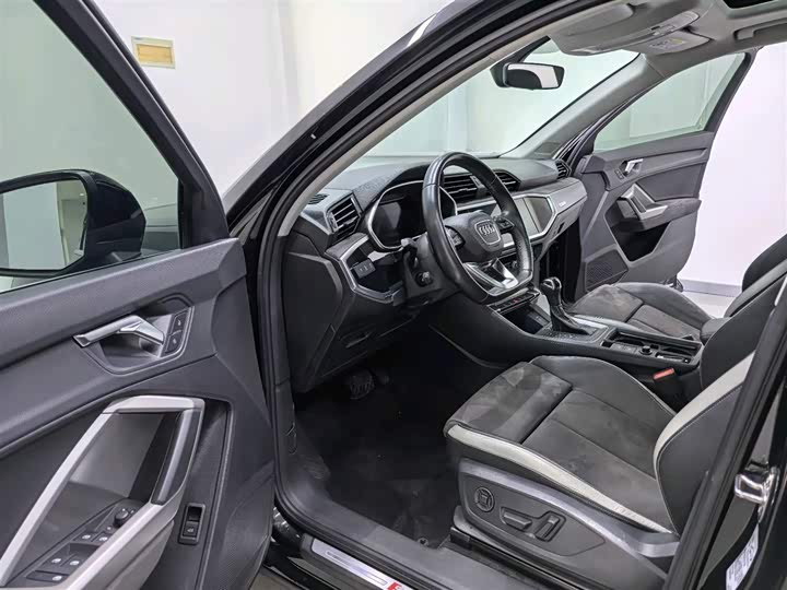 Фото 6 - Audi Q3