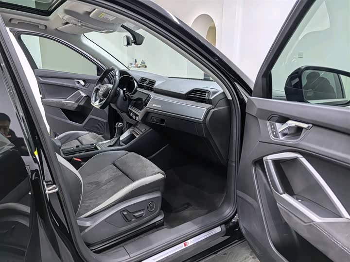 Фото 7 - Audi Q3